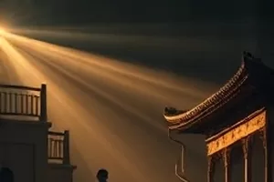 《星轨漫游者》高清视频封面，长曝光下的星轨与地景轮廓
